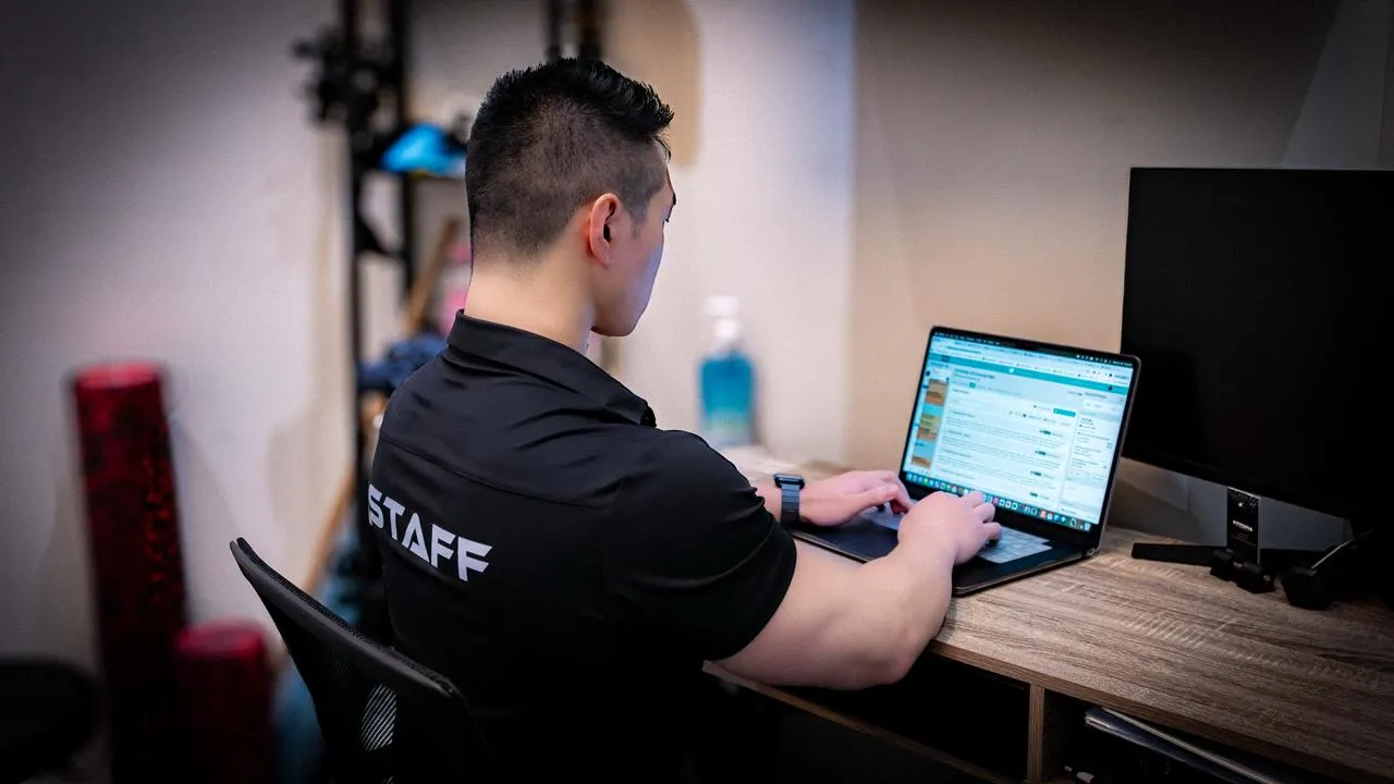 Winston Yeung, Registered Physiotherapist at Fittopia Fitness Center.