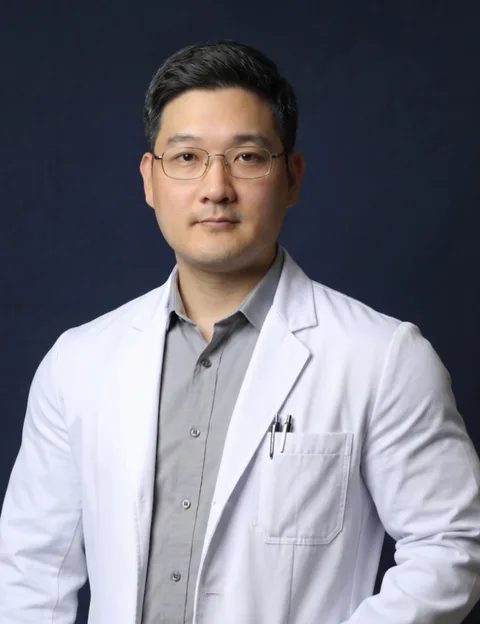 Albert Jeong, Registered Acupuncturist (R.Ac) at Fittopia Health Care.